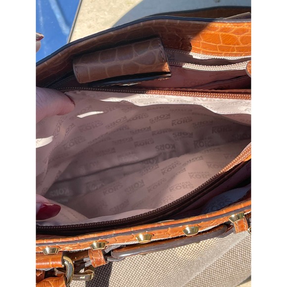 Michael Kors Tote - Picture 7 of 8